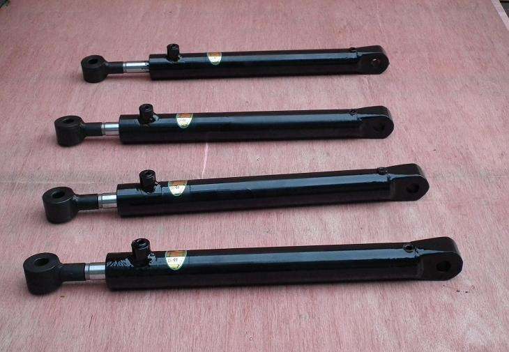 三輥軋管機液壓缸